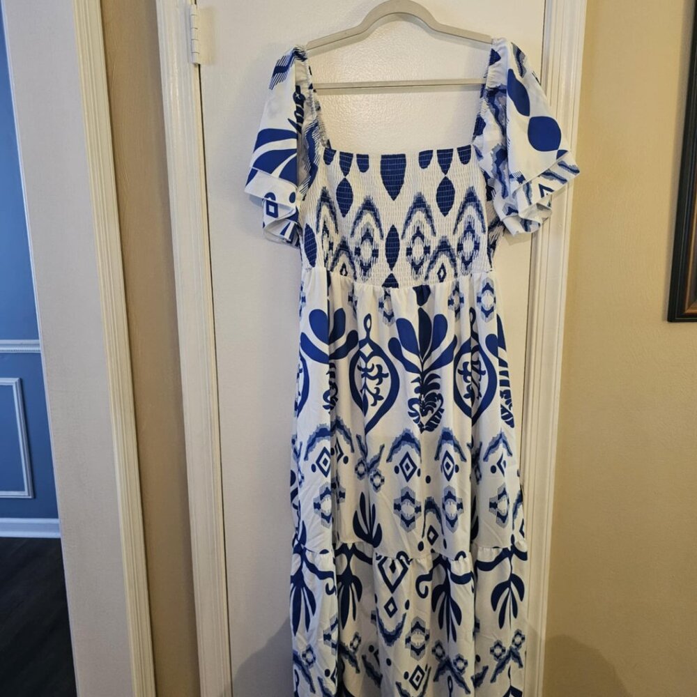 2X Plus Sz Blue & White Women Pre-loved Boho Vacation Floral Print Square Collar - Picture 2 of 3